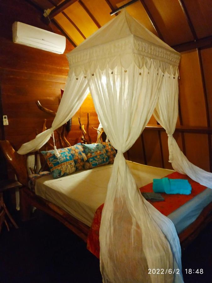 Kampung Meno Bungalows Gili Meno Kültér fotó